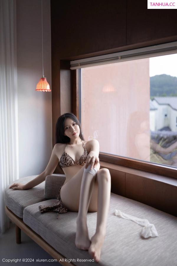 鱼子酱fish  [XiuRen]高清写真图 2024.09.14 No.9166 鱼子酱Fish 丝袜美腿第11张图片